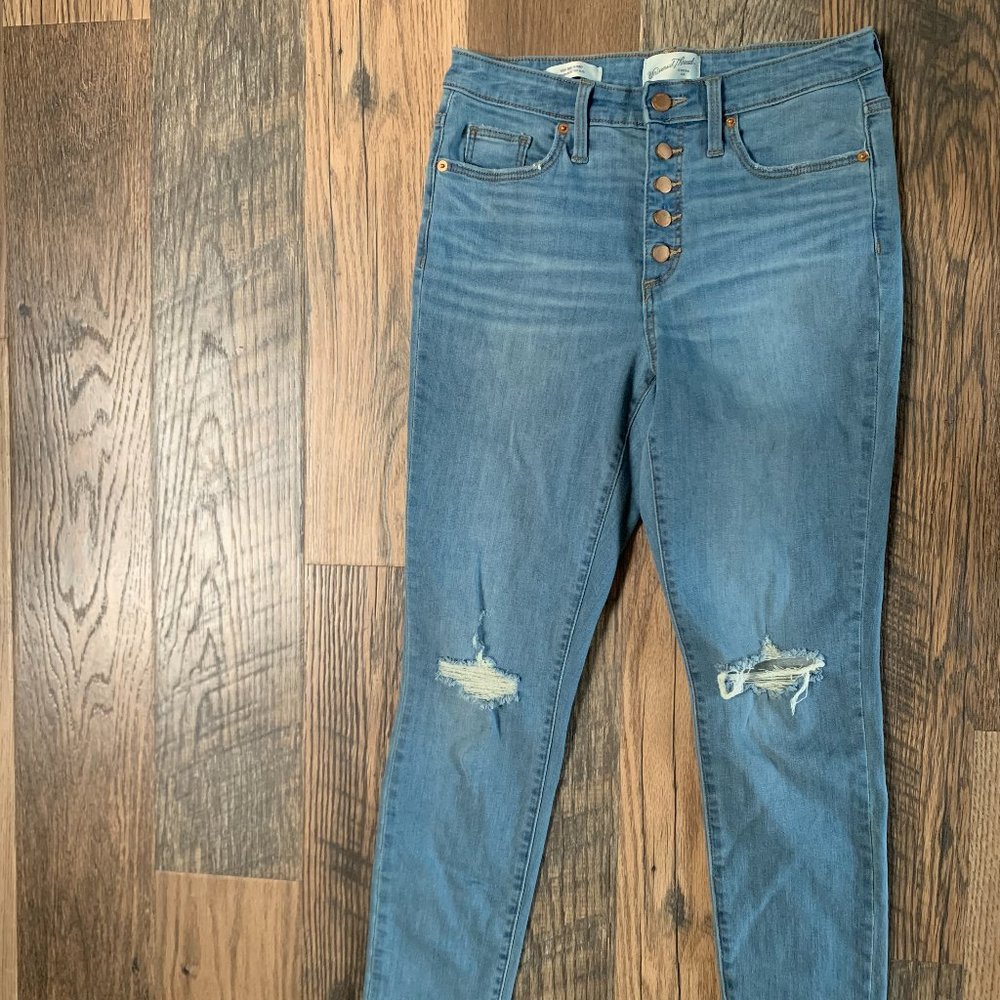 Universal Thread Button Fly Distressed Skinny Jea… - image 1